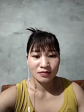 Lilinn  online show from April 2026 01:03:02 PM