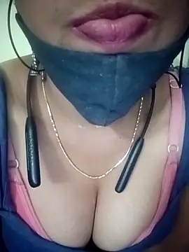 Snapshot of Tamil_Rani- chatting on March 2026 06:46:02 PM Tamil Rani- online show from March 2026 06:46:02 PM