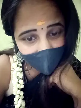 Snapshot of Tamil_Rani- chatting on April 2026 05:17:01 PM Tamil Rani- online show from April 2026 05:17:01 PM