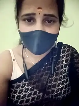 Snapshot of Tamil_Rani- chatting on April 2026 06:23:01 PM Tamil Rani- online show from April 2026 06:23:01 PM