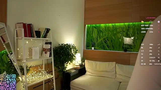 Snapshot of JoelleTasso chatting on April 2026 04:45:01 PM JoelleTasso online show from April 2026 04:45:01 PM