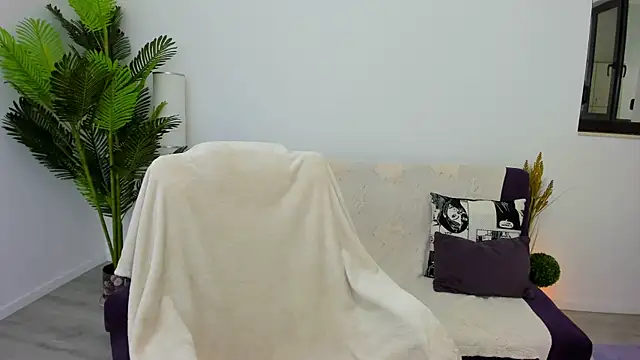 Karinna Shine online show from March 2026 04:24:01 PM