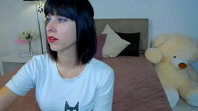 Snapshot of HeidieRaven chatting on April 2026 12:34:02 PM HeidieRaven online show from April 2026 12:34:02 PM