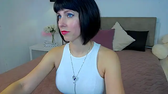 Snapshot of HeidieRaven chatting on April 2026 01:03:02 PM HeidieRaven online show from April 2026 01:03:02 PM