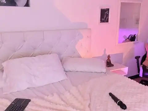 Snapshot of lunalenox chatting on March 2026 09:37:02 AM lunalenox online show from March 2026 09:37:02 AM