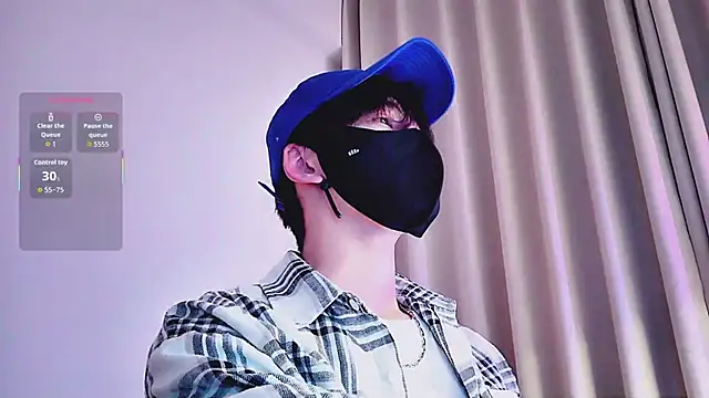 Snapshot of FEIYUS1 chatting on April 2026 02:05:01 PM FEIYUS1 online show from April 2026 02:05:01 PM