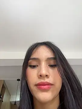 Snapshot of Mia-villalobos chatting on April 2026 03:20:02 PM Mia-villalobos online show from April 2026 03:20:02 PM