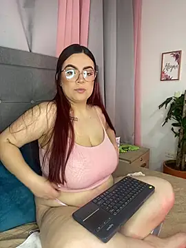 Snapshot of Kiara_noirr chatting on March 2026 11:39:02 AM Kiara noirr online show from March 2026 11:39:02 AM