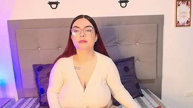 Snapshot of Kiara_noirr chatting on March 2026 11:32:01 AM Kiara noirr online show from March 2026 11:32:01 AM