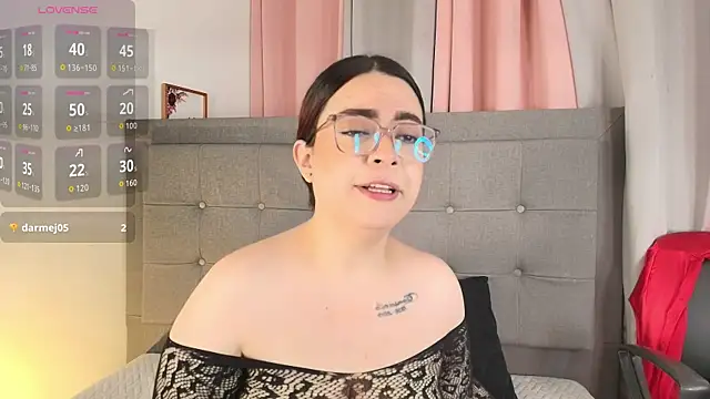 Snapshot of Kiara_noirr chatting on April 2026 11:33:01 AM Kiara noirr online show from April 2026 11:33:01 AM