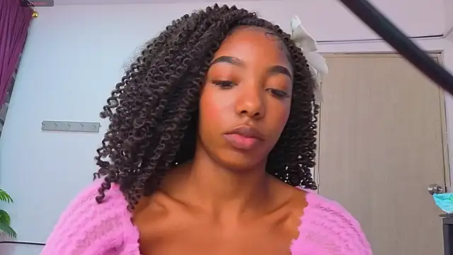 emmaalennox online show from April 2026 08:42:02 PM