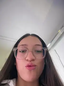 Snapshot of EvaMark_ chatting on March 2026 11:38:01 AM EvaMark online show from March 2026 11:38:01 AM