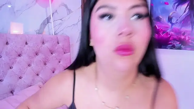 Snapshot of AbrilQuintana_ chatting on April 2026 11:13:01 AM AbrilQuintana online show from April 2026 11:13:01 AM