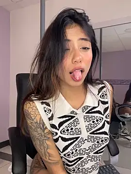 Cataleyaa23 online show from March 2026 09:11:01 PM