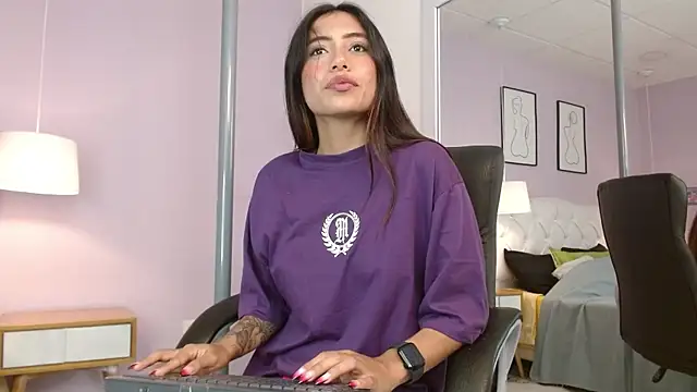 Snapshot of Cataleyaa23 chatting on April 2026 09:39:33 PM Cataleyaa23 online show from April 2026 09:39:33 PM