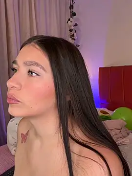 Caandace online show from April 2026 07:41:01 PM