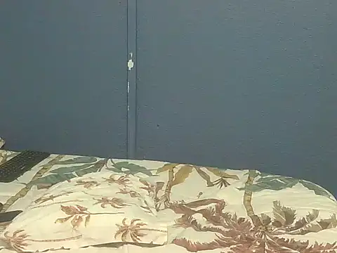 Snapshot of Cuddle_Zee chatting on May 2026 02:45:02 PM Cuddle Zee online show from May 2026 02:45:02 PM