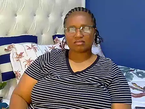 Snapshot of Cuddle_Zee chatting on May 2026 03:08:01 PM Cuddle Zee online show from May 2026 03:08:01 PM