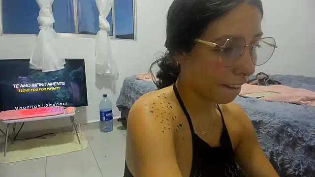 Snapshot of Miranda-cambell chatting on July 2026 11:44:01 PM Miranda-cambell online show from July 2026 11:44:01 PM