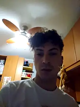 Snapshot of Andreakkkk chatting on April 2026 06:43:01 PM Andreakkkk online show from April 2026 06:43:01 PM