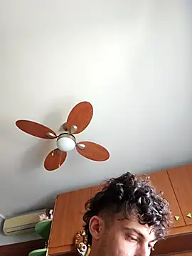 Snapshot of Andreakkkk chatting on April 2026 03:47:02 PM Andreakkkk online show from April 2026 03:47:02 PM