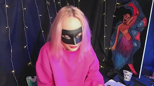 Snapshot of LunVision chatting on March 2026 03:06:01 PM LunVision online show from March 2026 03:06:01 PM