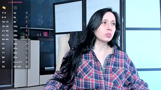 Snapshot of Lucky_Milf chatting on April 2026 10:02:02 AM Lucky Milf online show from April 2026 10:02:02 AM