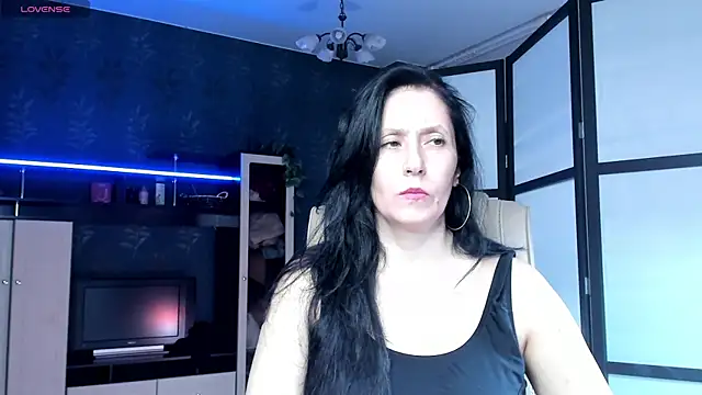 Snapshot of Lucky_Milf chatting on July 2026 05:04:02 PM Lucky Milf online show from July 2026 05:04:02 PM