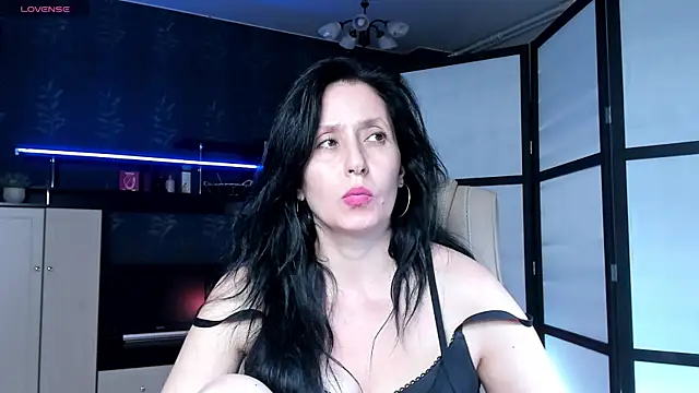 Snapshot of Lucky_Milf chatting on July 2026 08:13:02 PM Lucky Milf online show from July 2026 08:13:02 PM