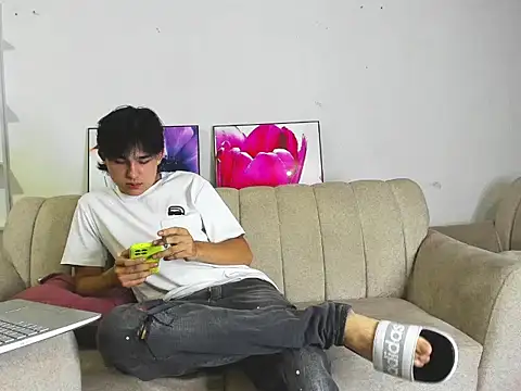 monky 0002 online show from March 2026 11:50:01 PM