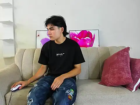 monky 0002 online show from April 2026 01:42:02 PM