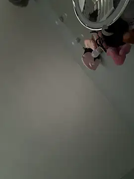 BeeMay22 online show from March 2026 11:38:02 AM