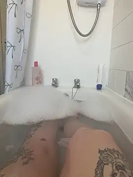 BeeMay22 online show from March 2026 10:40:01 AM