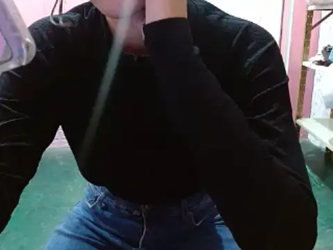 Snapshot of lolit_cat chatting on April 2026 02:17:02 PM lolit cat online show from April 2026 02:17:02 PM