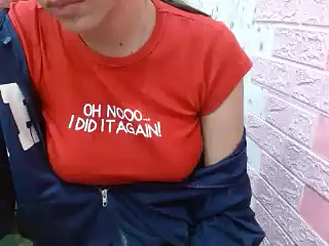 Snapshot of lolit_cat chatting on April 2026 10:01:02 PM lolit cat online show from April 2026 10:01:02 PM