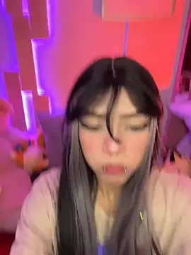 Snapshot of Taylor__0 chatting on April 2026 01:33:02 PM Taylor 0 online show from April 2026 01:33:02 PM