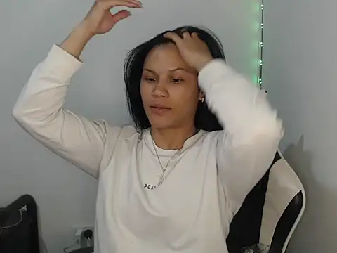 Snapshot of KathLovee chatting on April 2026 02:30:01 PM KathLovee online show from April 2026 02:30:01 PM