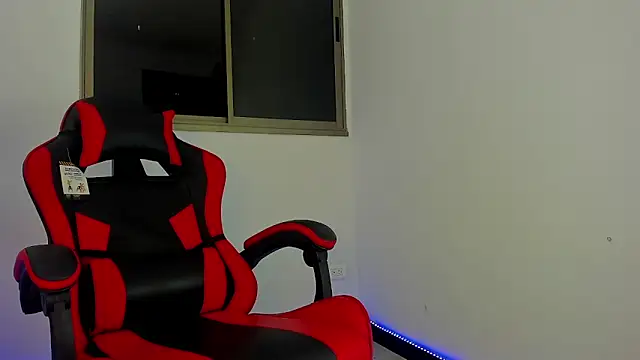 Snapshot of Mnell28 chatting on March 2026 06:19:02 AM Mnell28 online show from March 2026 06:19:02 AM