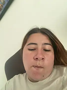 Zoe Luxxe  online show from May 2026 07:11:02 PM