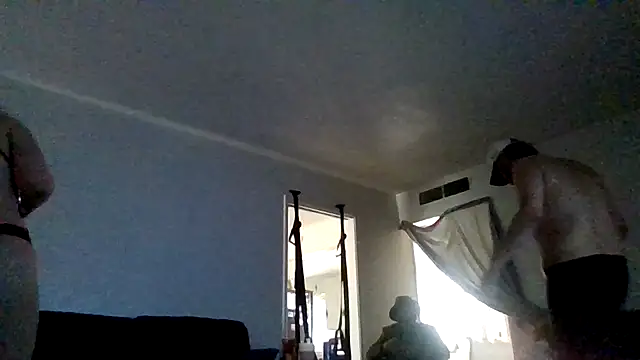 TallHungandCloudy69 online show from April 2026 12:33:01 AM