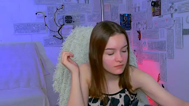 KellieBanshe online show from June 2026 04:12:01 AM