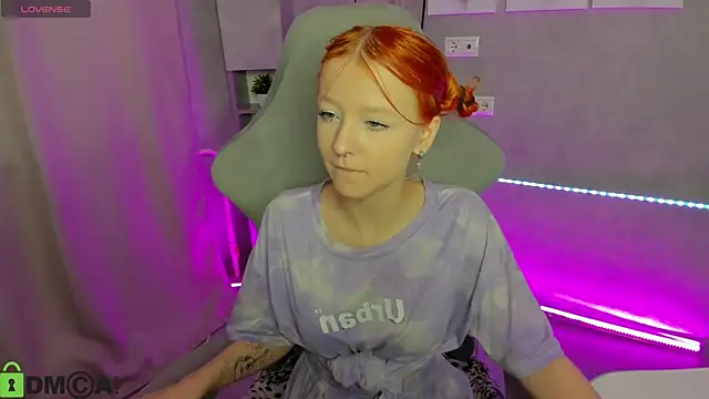 Emma Dusk online show from April 2026 01:42:02 AM