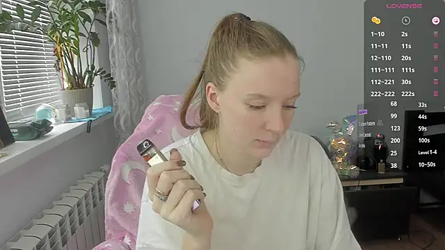 Snapshot of Mary_Blu chatting on November 2025 10:26:02 AM Mary Blu online show from November 2025 10:26:02 AM