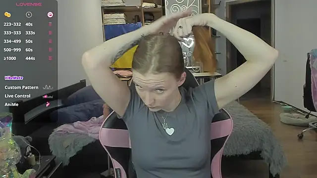 Snapshot of Mary_Blu chatting on November 2025 04:20:01 PM Mary Blu online show from November 2025 04:20:01 PM