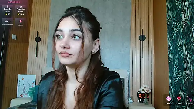 Snapshot of KatarinaHeaven chatting on April 2026 07:55:02 AM KatarinaHeaven online show from April 2026 07:55:02 AM