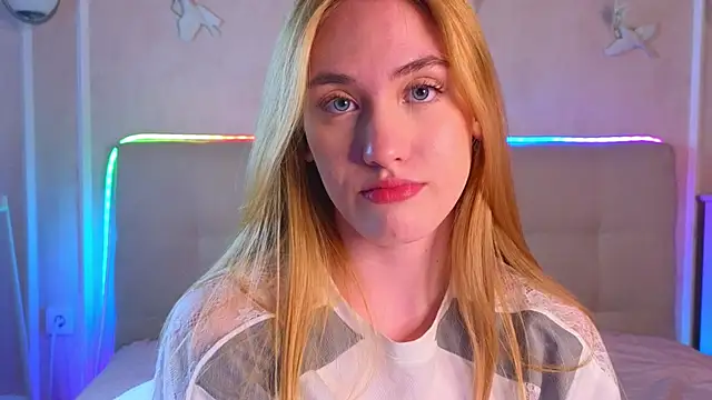 JenniferCamprell online show from April 2026 07:19:01 PM