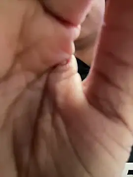 Snapshot of LiaTrainor chatting on March 2026 12:31:01 PM LiaTrainor online show from March 2026 12:31:01 PM