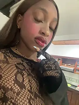 Snapshot of LiaTrainor chatting on March 2026 01:11:02 AM LiaTrainor online show from March 2026 01:11:02 AM