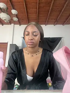 Snapshot of LiaTrainor chatting on March 2026 05:18:02 PM LiaTrainor online show from March 2026 05:18:02 PM