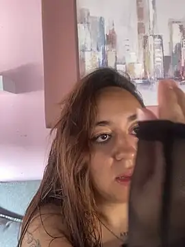 Snapshot of Im_Luuu chatting on March 2026 12:54:02 PM Im Luuu online show from March 2026 12:54:02 PM